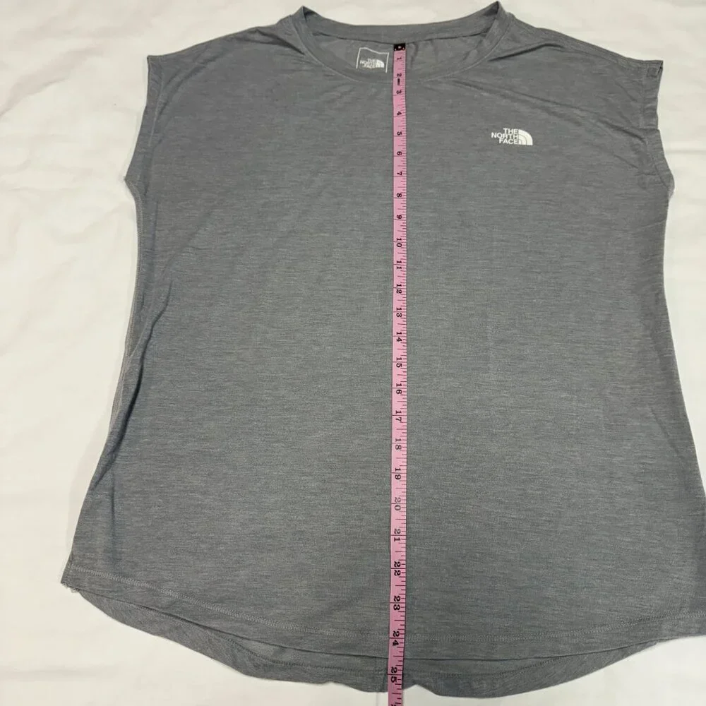 The North Face Wander Slitback Tee Women’s Medium Gray Keyhole EUC - Picture 10 of 13